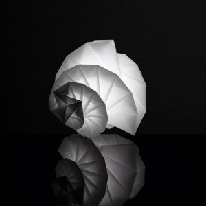 Lámpara de sobremesa Mendori Artemide. Tienda online lámparas modernas.