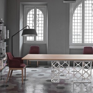 Mesa Majesty extensible con sobre de madera o cristal de Bontempi. Muebles modernos italianos.