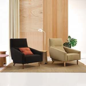 Sillón madera tapizado Soul de Sancal. Butaca diseño.