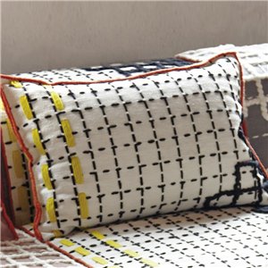 Cojín Bandas D White de GAN. Colección de alfombras y cojines modernas.