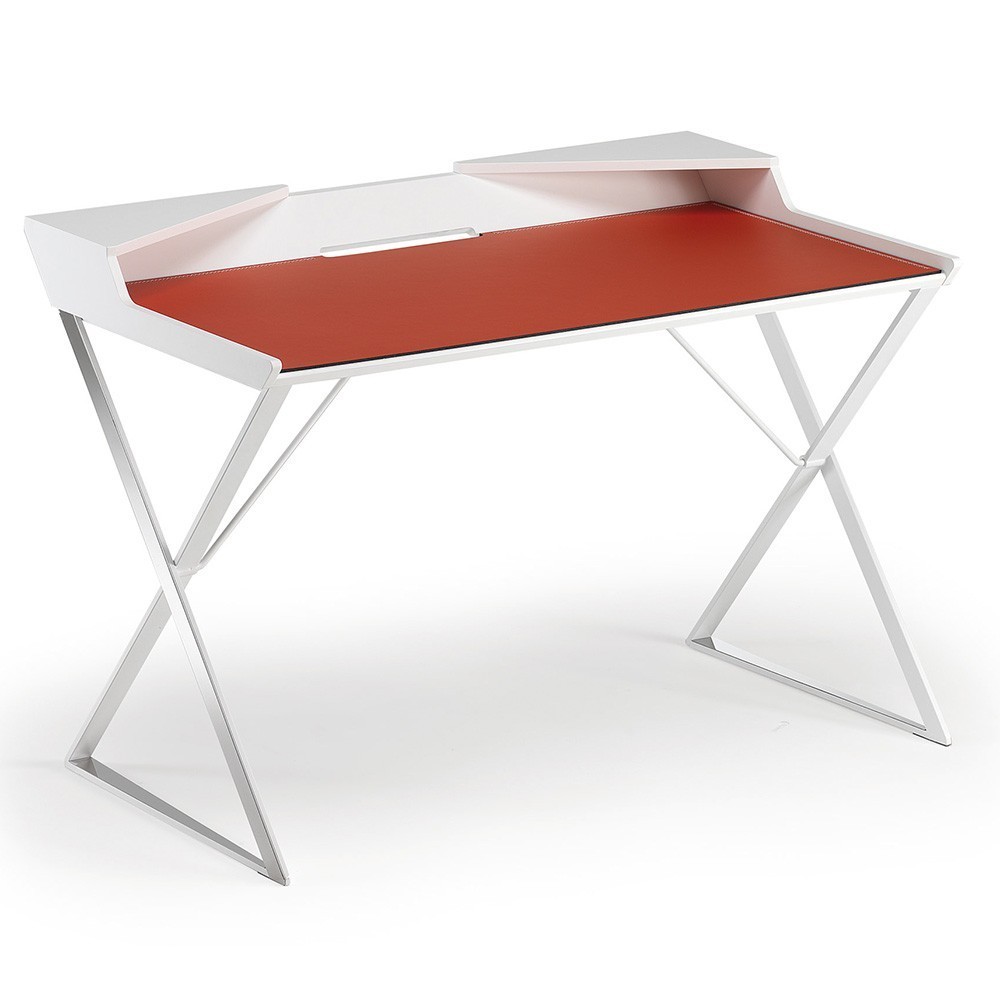 Escritorio Qwerty de Cattelan Italia. Escritorio de diseño moderno en acero.