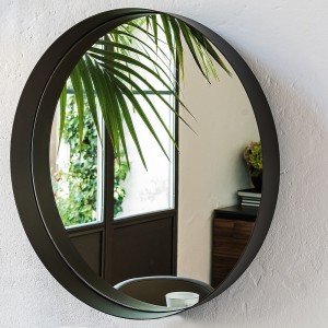 Espejo Wish de Cattelan Italia. Espejos redondos con marco de acero barnizado.