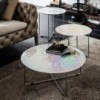 Mesa auxiliar Vinyl de Cattelan Italia. Mesa auxiliar en cristal de Murano.