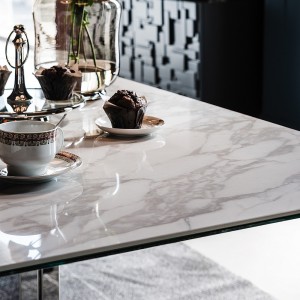 Mesa Elvis Keramik de Cattelan Italia. Muebles modernos italianos. Mesas de cerámica.