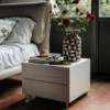 Mesita Dyno de Cattelan Italia. Muebles modernos italianos. Mesita de noche.