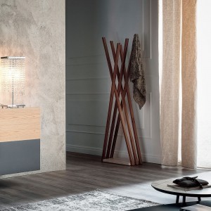 Perchero Oscar de Cattelan Italia. Percheros modernos de madera y mármol.