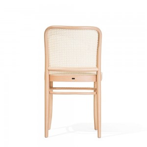 Silla 811 rejilla de Ton. Sillas de restaurantes, variados interiores.