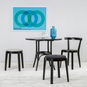 Silla Punton madera de Ton. Sillas de restaurante, de inumerables interiores.