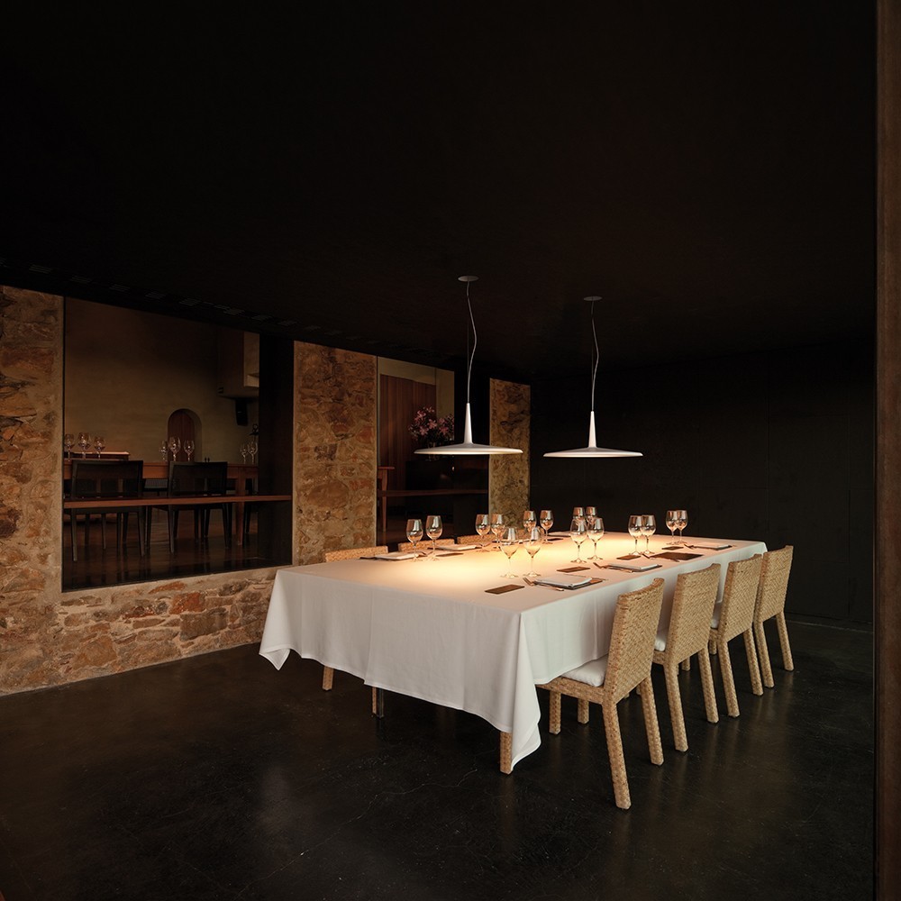 Skan colgante de Vibia. Diseño moderno y original de iluminación para ...