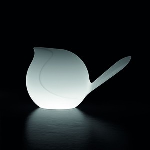 Lámpara Biggie Light. Complementos originales de Plust Collection.