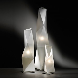 Lámpara para sobremesa Diamond. Diseño moderno e italiano de interior.