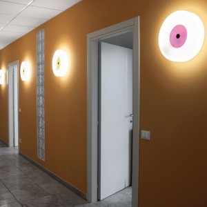 Aplique Corona perfecto para estancias interiores de Martinelli Luce.