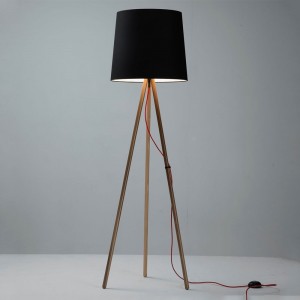 Lámpara pie Eva de diseño moderno y exclusivo de Martinelli Luce.