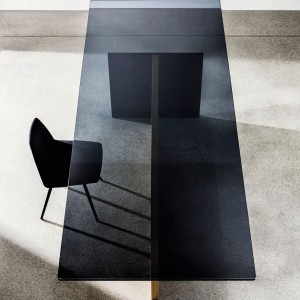 Mesa Regolo rectangular cristal de Sovet Italia. Mesas con sobre de cristal.  