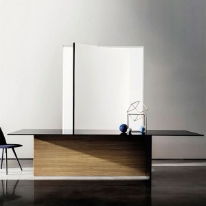 Mesa Regolo rectangular cristal de Sovet Italia. Mesas con sobre de cristal.  