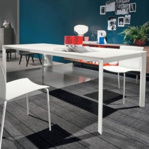 Mesa Dublino Melamina de Bontempi. Muebles modernos de diseño italiano.