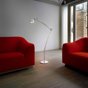 Lámpara pie de diseño moderna Naomi Terra en aluminio de Yaacov Kaufman para Lumina.