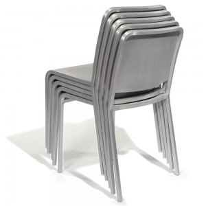 Silla apilable 20-06 de Emeco. Sillas diseño.