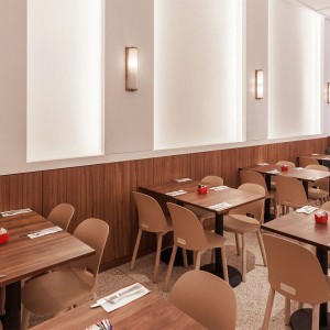 Silla Alta Alfi de Emeco. Sillas diseño.