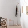 Papelera Drop con contenedor desechos de Systemtronic. Muebles oficina diseño.