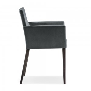 Sillón Dress 535 de Pedrali. Sillones y sillas de diseño italiano moderno.