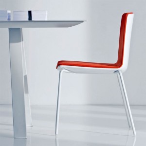 Silla Noa 725 de Pedrali. Sillas de diseño. Sillas para espacios contract.