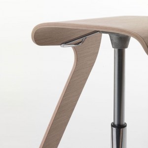 Taburete Woody 495/496 de Pedrali. Taburetes de diseño. Taburetes contract.