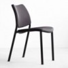 Silla Gas Negra Tapizada de Stua. Excelente silla para usar en oficina.