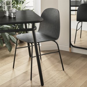 Silla Terra metal de Omelette ed. Silla comedor moderna ideal para interiores.