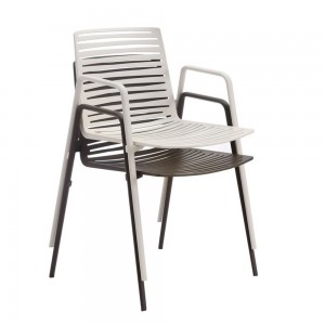 Sillón Zebra de Fast. Sillones apilables perfecto para exteriores diseñado por Fast.