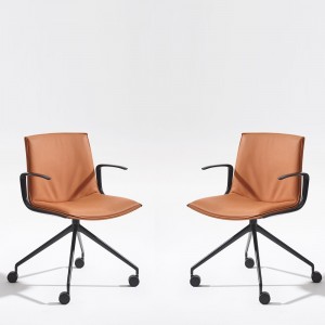 Silla Catifa Up con ruedas de Arper. Mobiliario para contract de diseño.