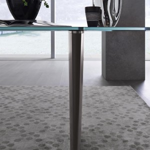 Mesa Ala semiovalada Cristal de Misura Emme. Muebles modernos de diseño.