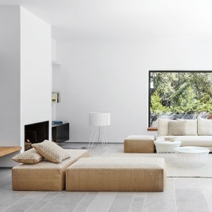 Puf Raw Small White de GAN. Alfombras modernas.