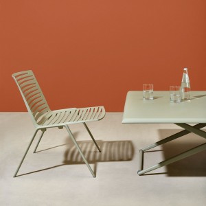 Mesa Zebra Regulable de Exterior Resistente a Todas las Estaciones catalogo Fast.