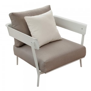 Sillón con Brazos Aikana de diseño moderno para exteriores de Fast. Sillones para terrazas.