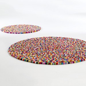 Alfombra Pinocchio de lana tejida a mano de Hay. Complementos originales.