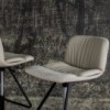 Taburete Axel X de Cattelan Italia. Taburete tapizado. Taburetes giratorios.