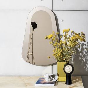 Espejo Clessidra de Sovet. Espejo de pared de diseño. Espejo moderno para salón.