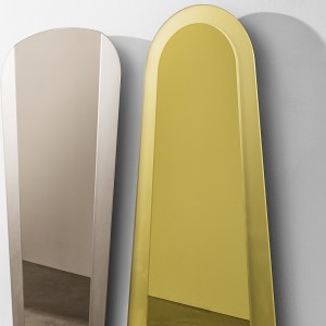 Espejo Clessidra de Sovet. Espejo de pared de diseño. Espejo moderno para salón.