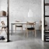 Silla CH29 en tela de Carl Hansen and Son. Sillas de diseño moderno.  