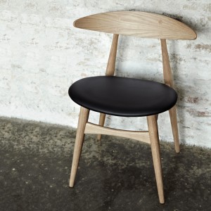 Silla CH33P en piel de Carl Hansen and Son. Sillas de diseño moderno.