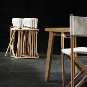 Mesa SH900 extensible de Carl Hansen and Son. Diseño elegante y moderno.