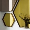 Espejo de pared Visual con marco hexagonal de Sovet Italia. Espejos modernos.