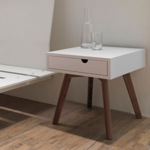 Mesa auxiliar Io & Te Horm de Horm. Mesitas de noche modernas de diseño italiano.