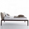 Cama con cabezal Moheli del fabricante Horm. Cama de diseño italiano.