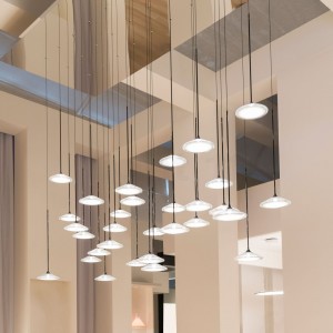 Orsa 21-35 de Artemide. Tienda online lámparas de diseño modernas.