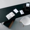 Mesa rectangular moderna Spillo para comedor de Extendo.
