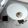 Mesa de diseño T8 redonda para comedor de Extendo.