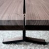 Mesa moderna IPE en madera maciza para comedor de Extendo.