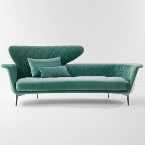 Sofá Lovy de Bonaldo. Moderno diseño de sofá tapizado con respaldo.